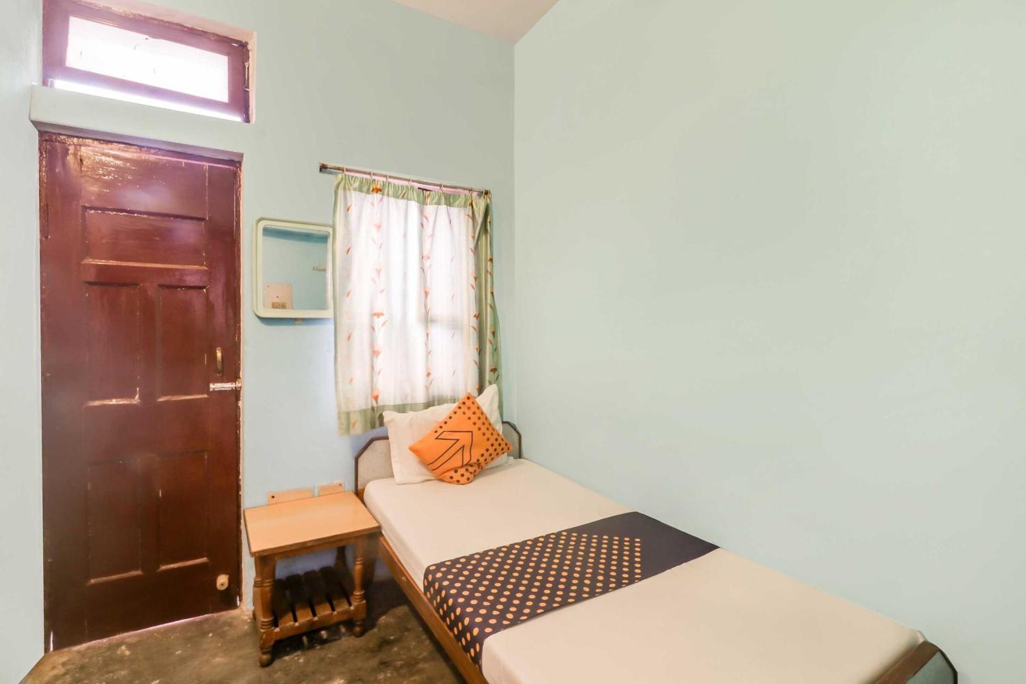 Spot On Mishra Guest House Varanasi Esterno foto