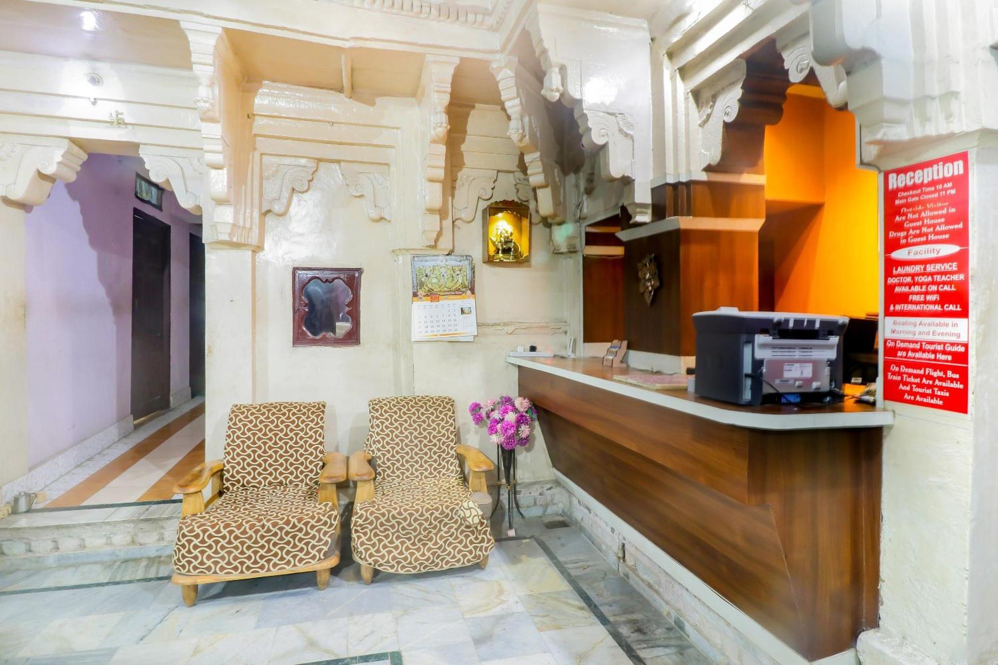 Spot On Mishra Guest House Varanasi Esterno foto
