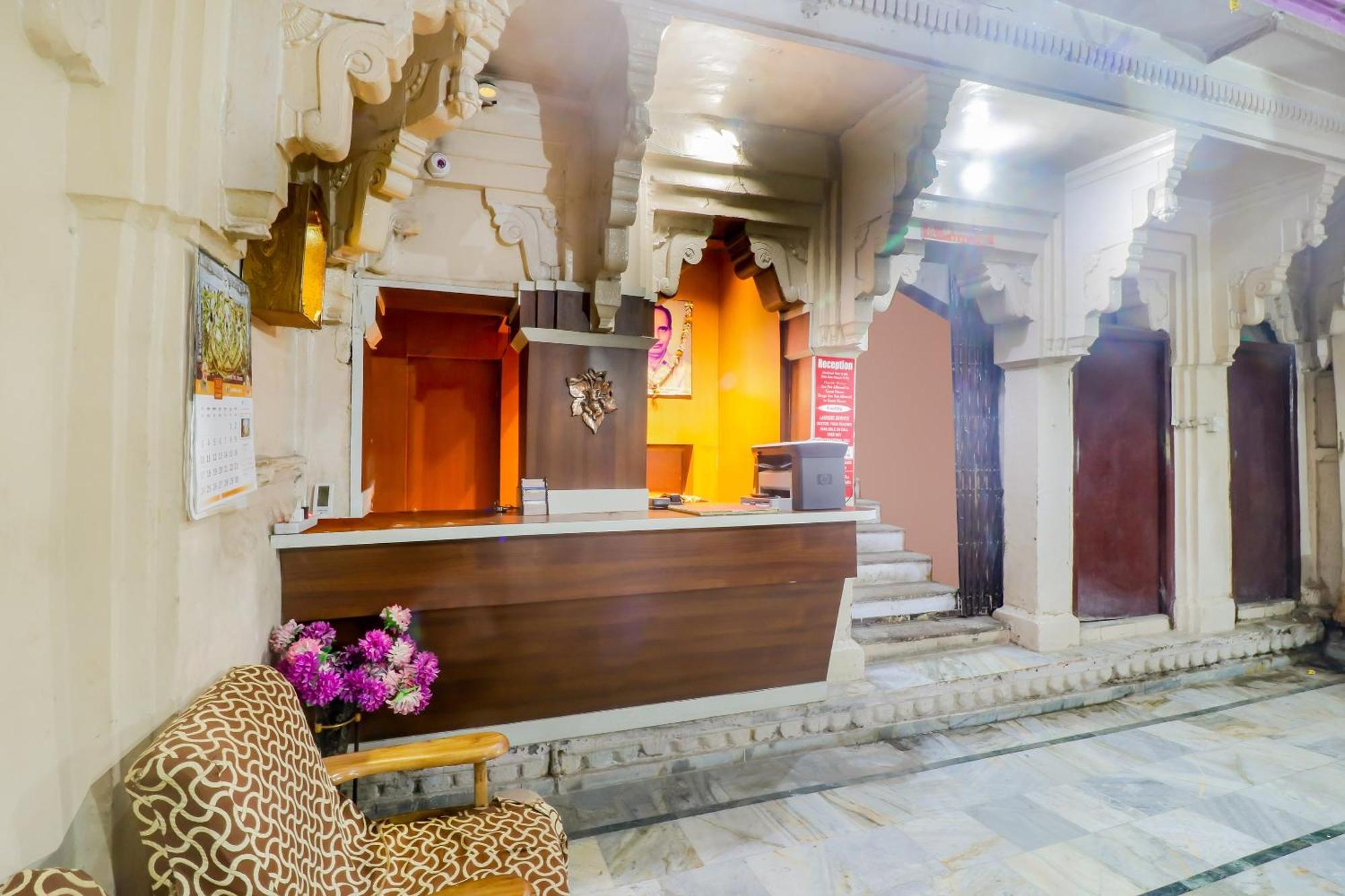 Spot On Mishra Guest House Varanasi Esterno foto